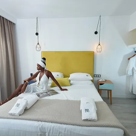 Blue Bottle Boutique Hotel 3*