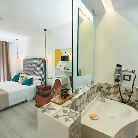 Hotel Blue Bottle Boutique