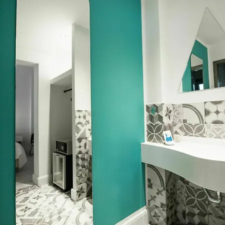 Blue Bottle Boutique Hotel 3*
