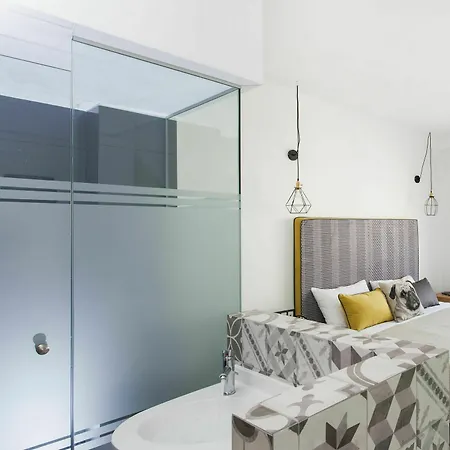 Blue Bottle Boutique Hotel